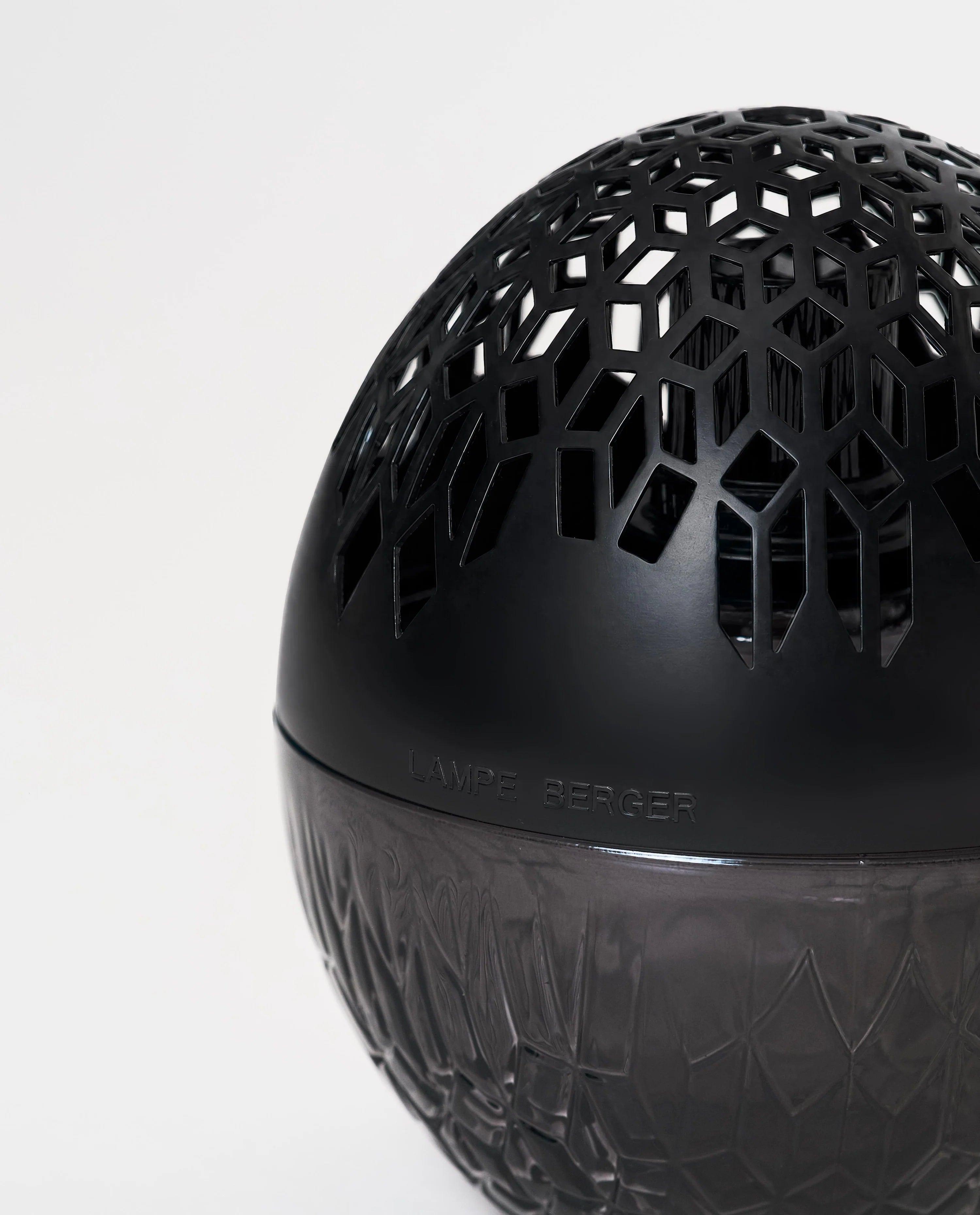 Luka Fragrance Lamp—Black