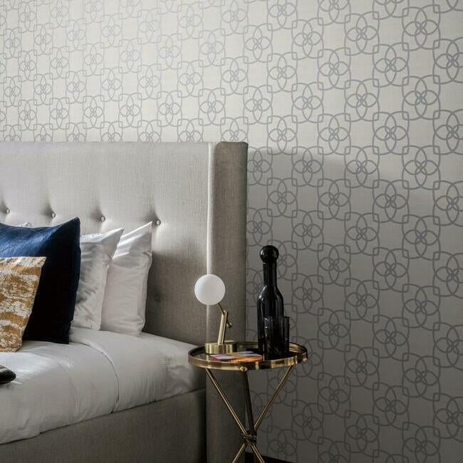Serendipity Wallpaper- Lt Grey/Silver Y6200205