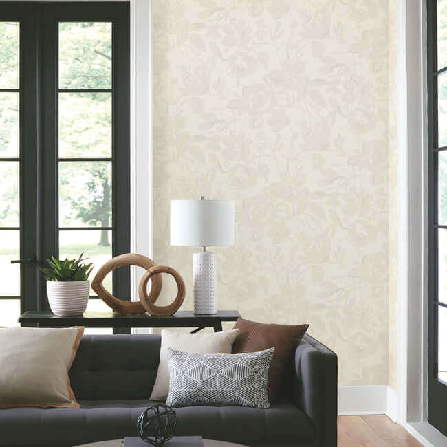 Brushstroke Floral Wallpaper- White/Pearl BL1734