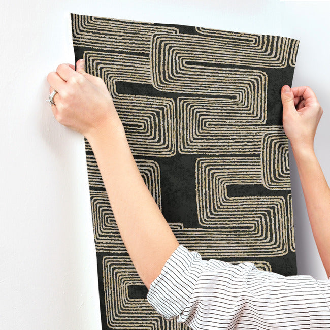 Nikki Chu Zulu Thread Wallpaper- Black/Gold AG2032