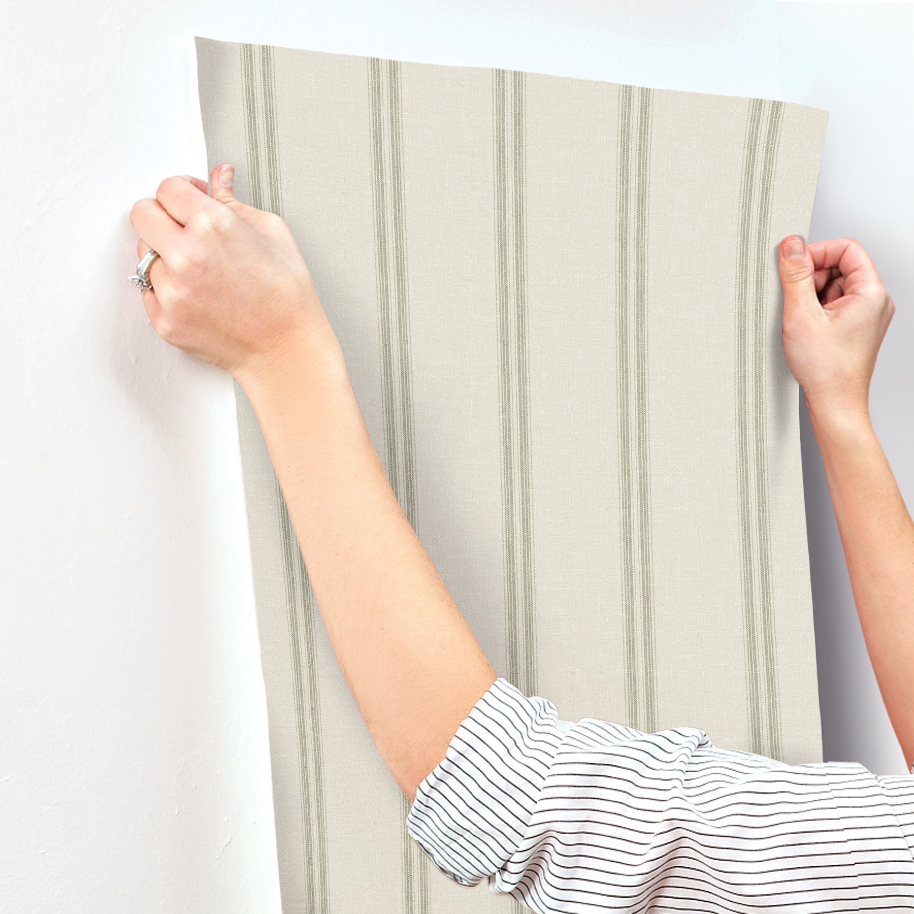 Johnny Green Stripes Wallpaper SCH13077/4169-13077