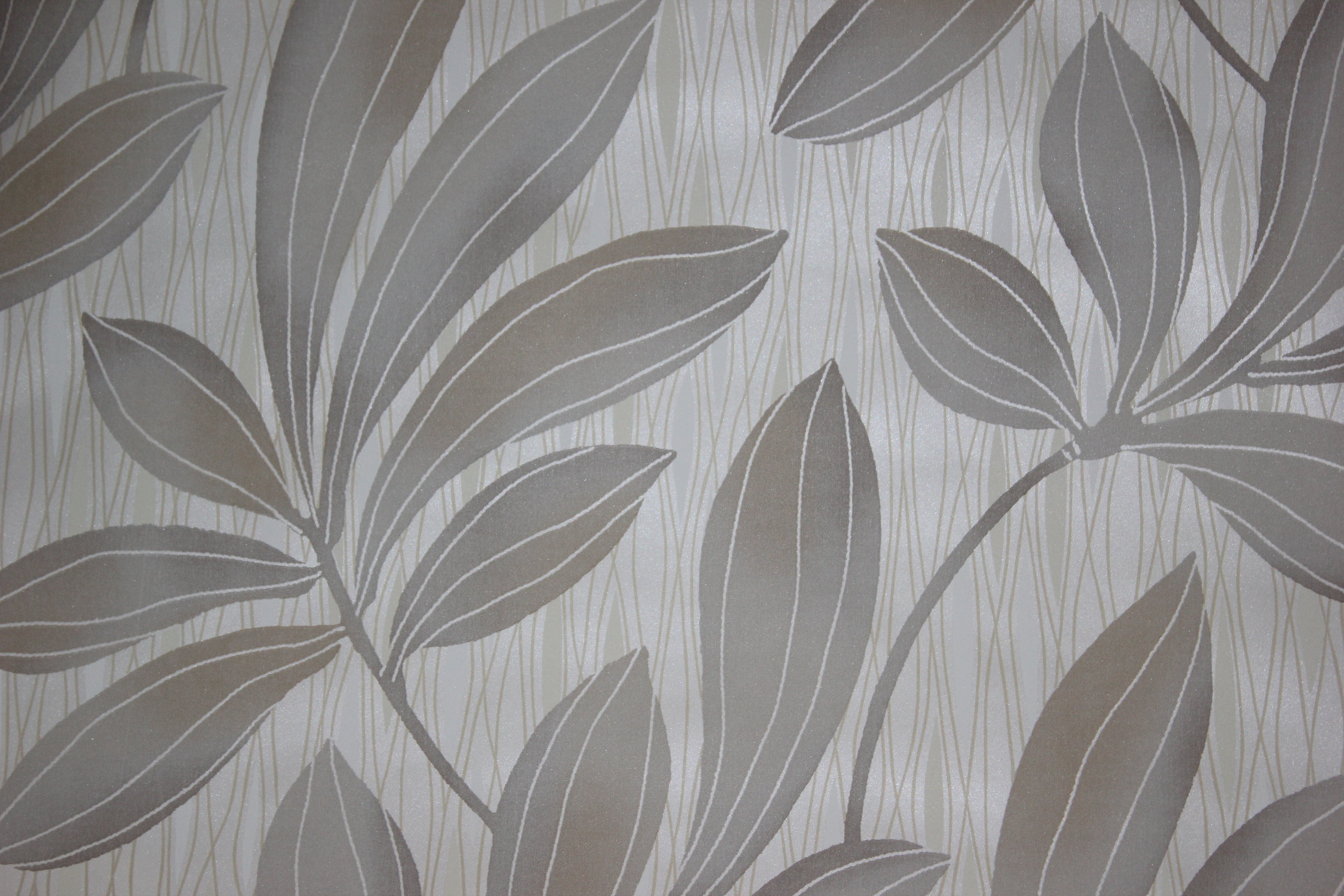 Chestnut Leaves Metallic Wallpaper FS40207