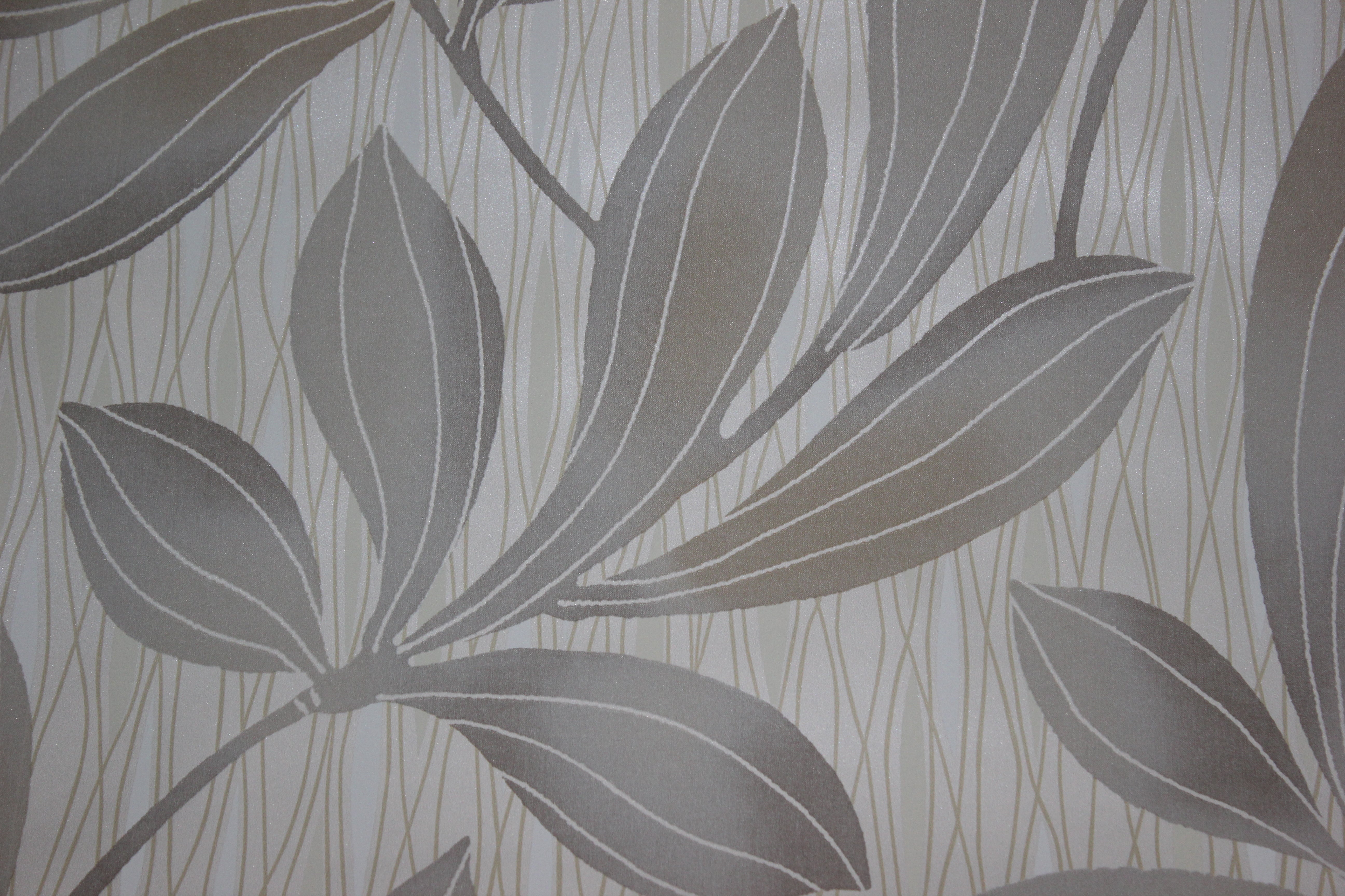 Chestnut Leaves Metallic Wallpaper FS40207