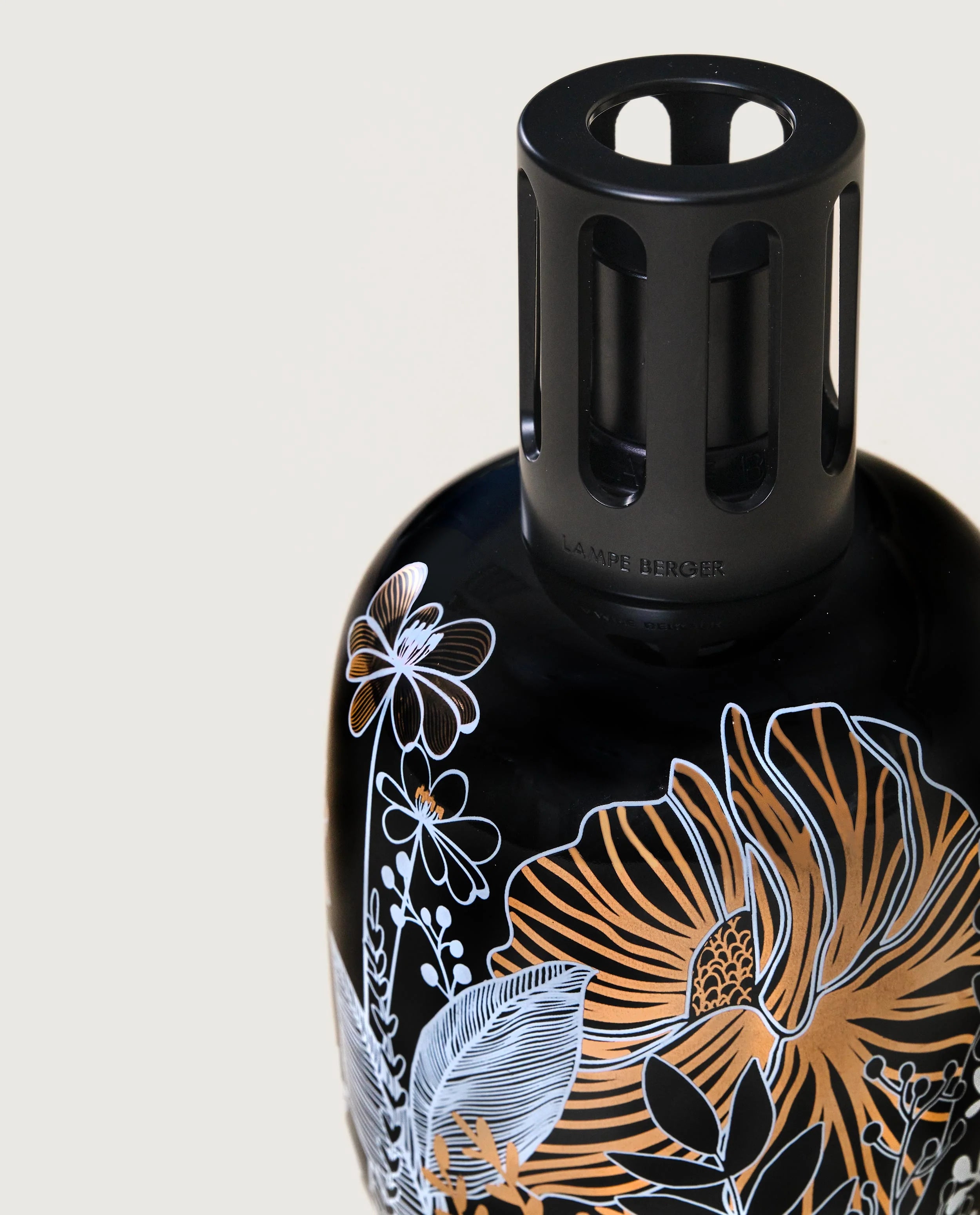 Végétale Home Fragrance Lamp—Black 004828