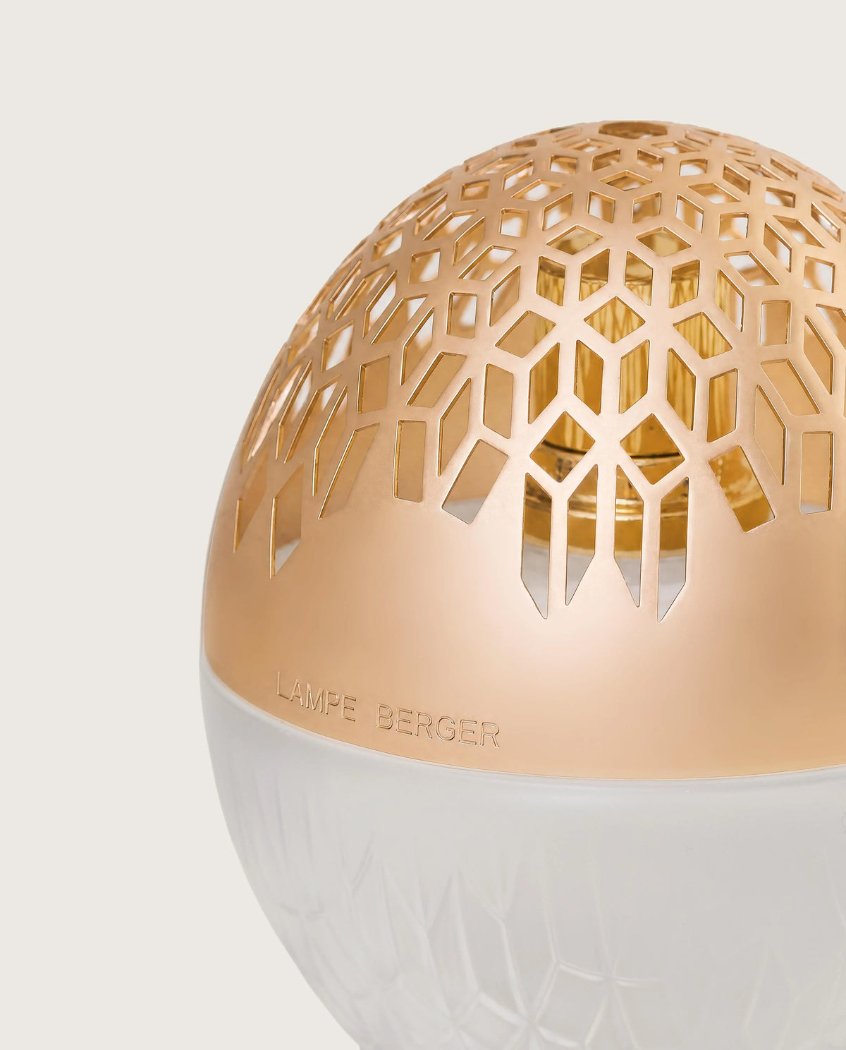 Luka Fragrance Lamp—Frosted/Gold 004867