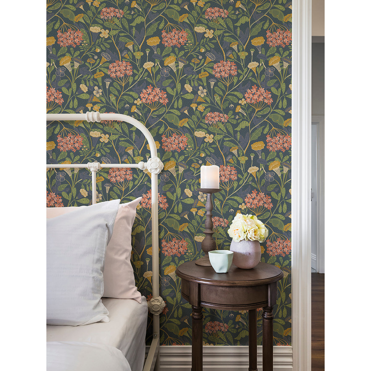 Hybbe Blue Hydrangea Garden Wallpaper 2999-55020