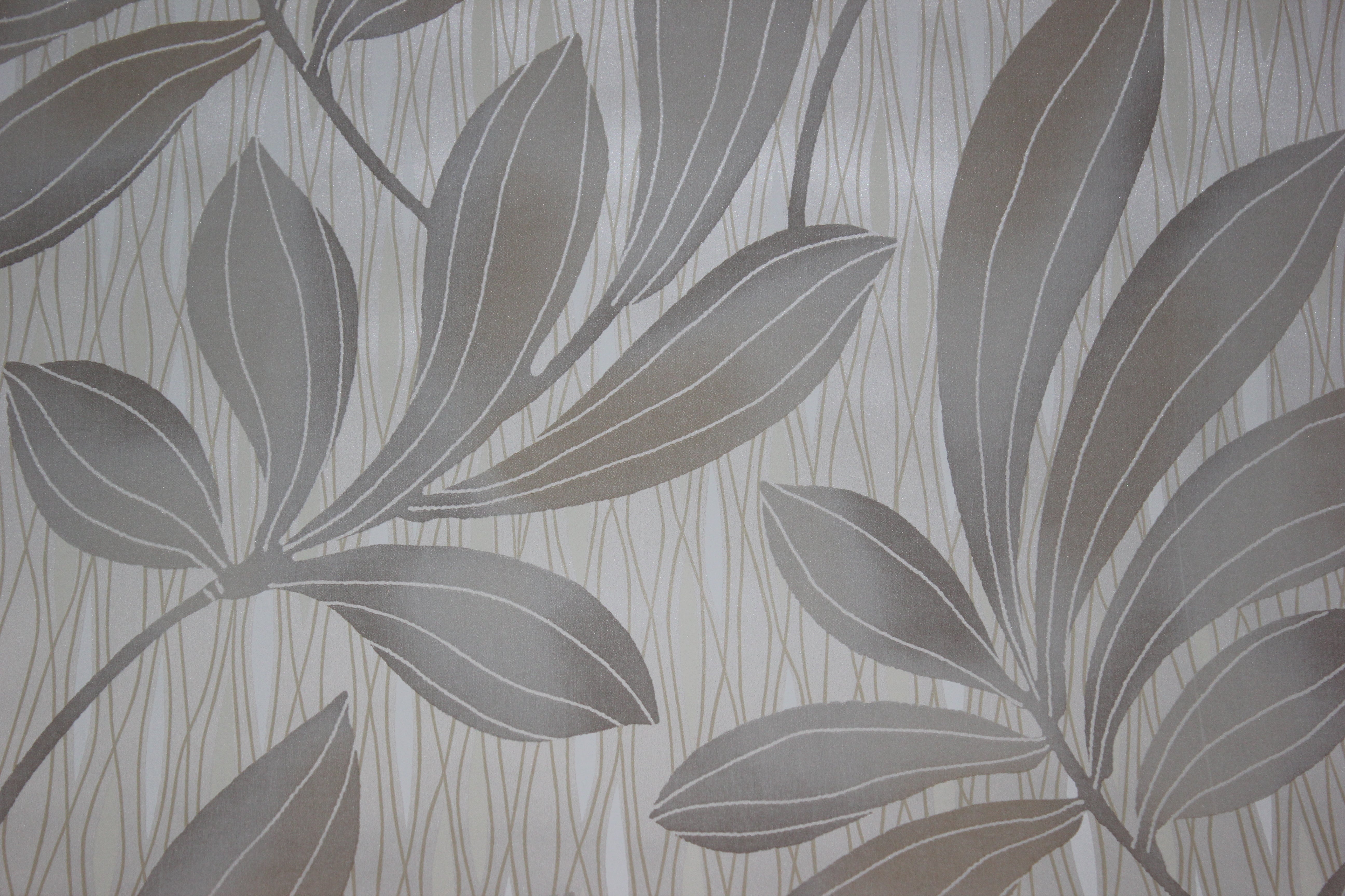 Chestnut Leaves Metallic Wallpaper FS40207