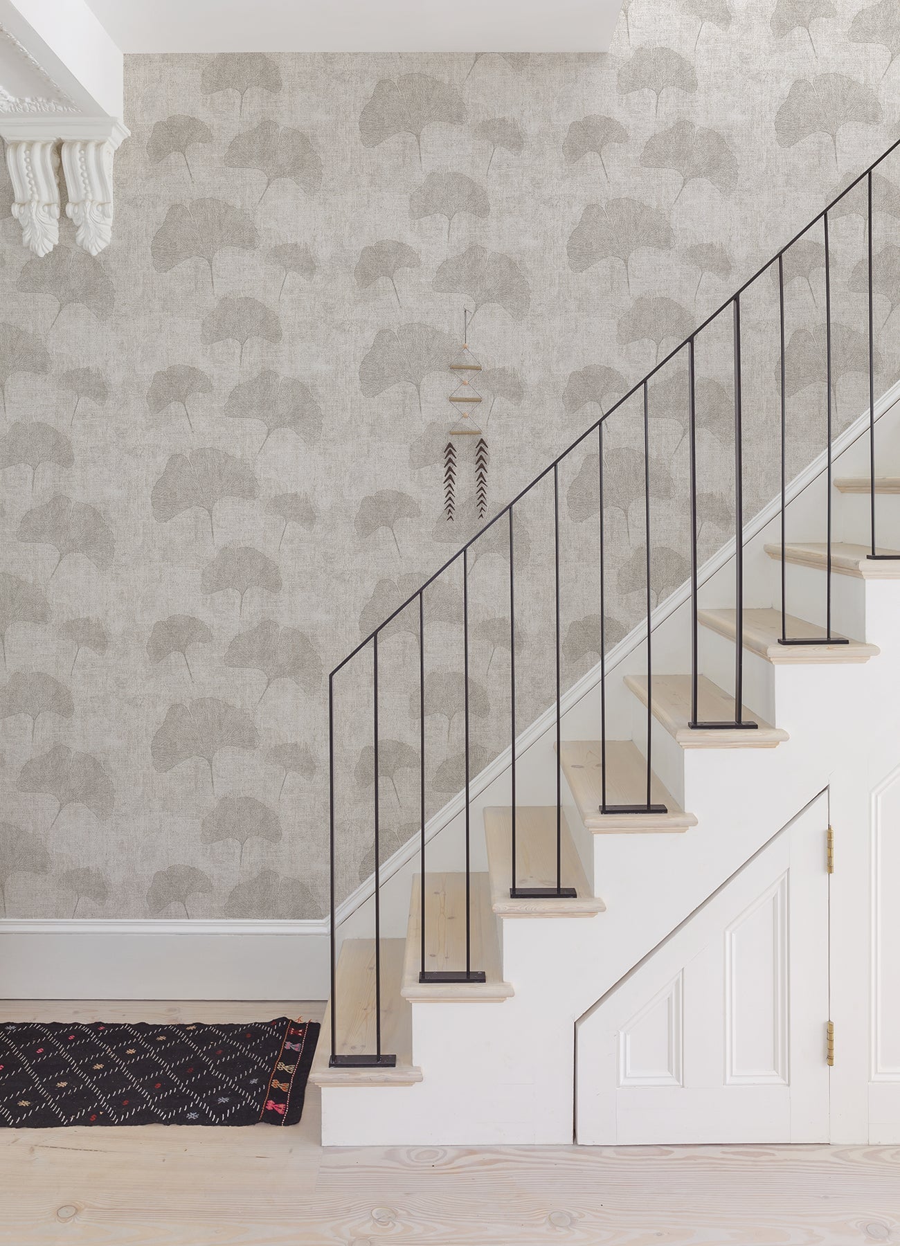 Ginko Fairlane Silver Floral Wallpaper Grey 4044-32265-3