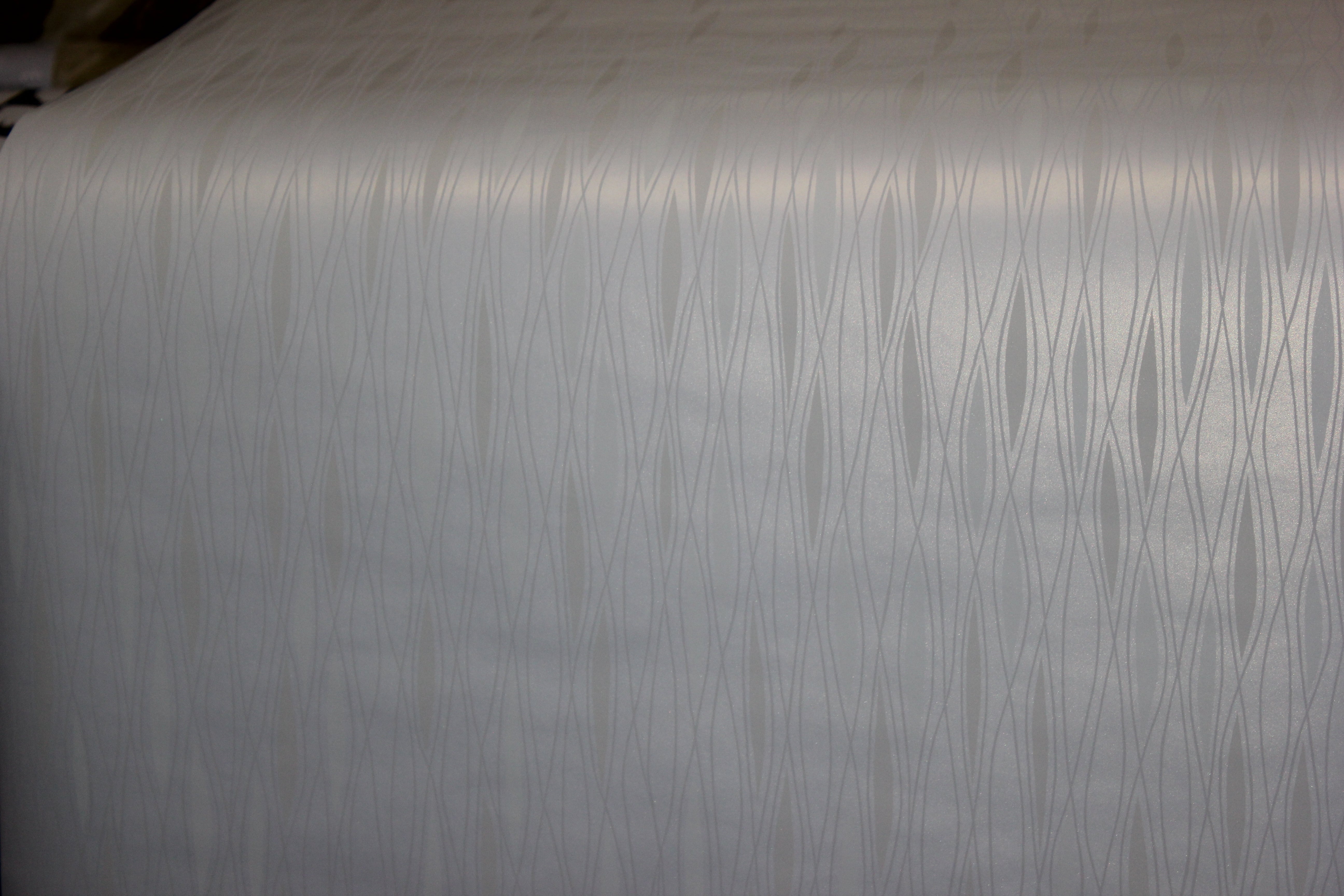 Subtle Ivory Drift FS40318