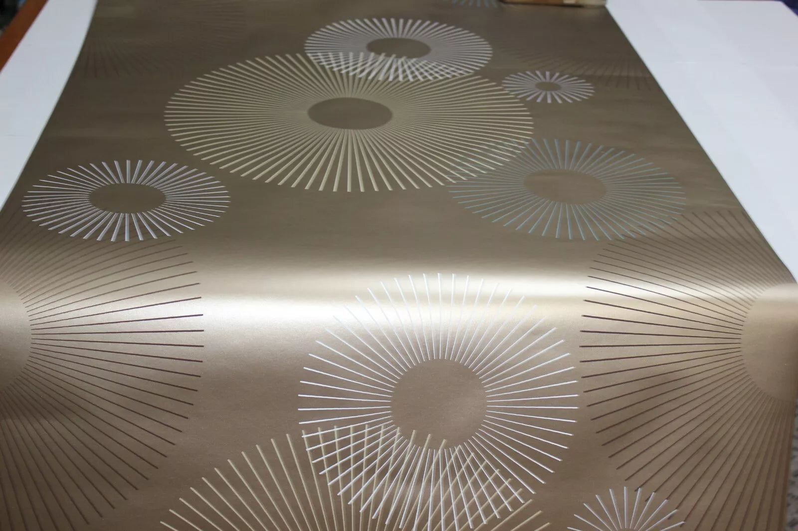 VL156273 Seabrook Starburst Metallic CLOSE OUT